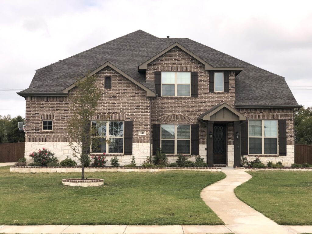 Closing Day on the second home I had the pleasure of representing the Varghese's. This was their beautiful new construction in Sunnyvale, TX!